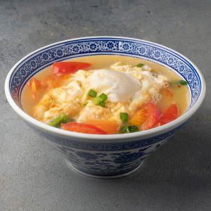 Домашний суп с яйцом и томатами  番茄鸡蛋汤