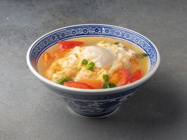 Домашний суп с яйцом и томатами  番茄鸡蛋汤
