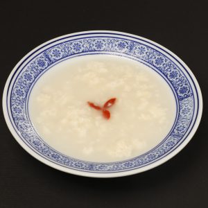 Вареники в легкой рисовой настойке  醪糟汤圆