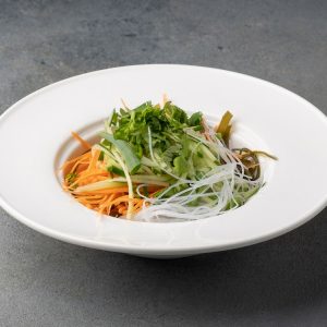 Салат с хрустальной лапшой и овощами  拌三丝